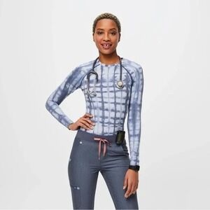 Figs Medium Salta Seamless Longsleeve Underscrub Moisture-Wicking Antimicrobial